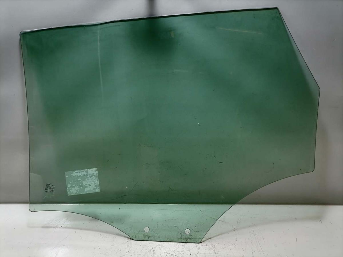 Audi A4 8K B8 original T&uuml;rscheibe hinten rechts Kombi Avant Bj.2010